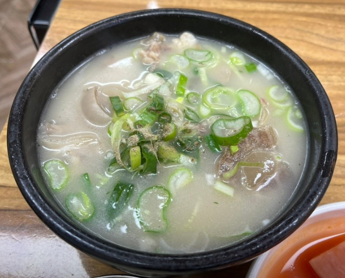 [6시 내고향] 영천공설시장&amp;#44; 소머리곰탕&amp;#44; 돔배기 두치&amp;#44; 보따리만두&amp;#44; 호박죽&amp;#44; 빵&amp;#44; 칼국수 정보