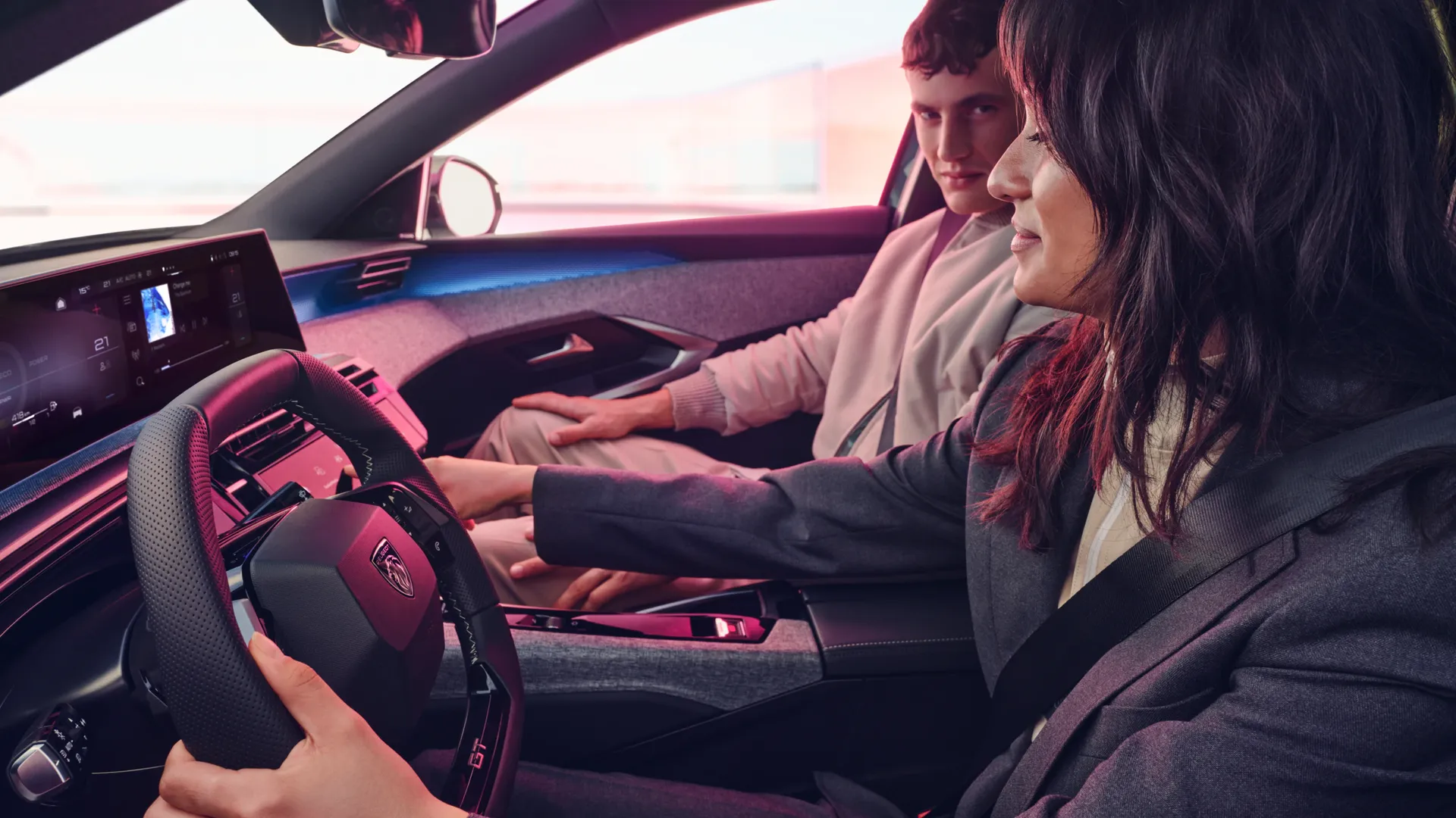 푸조 3008 전기차 이미지