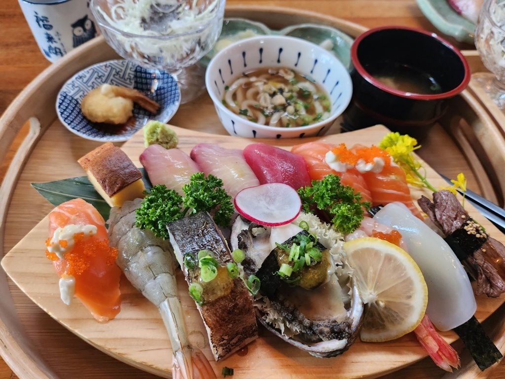 제주스시호타루