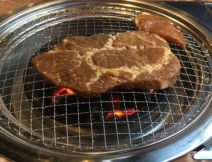 고기-구워지는-중