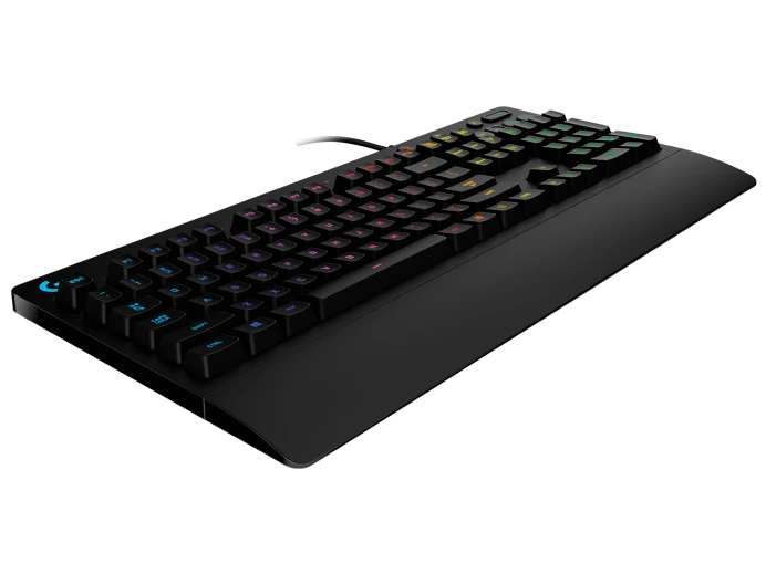 Logitech G213
