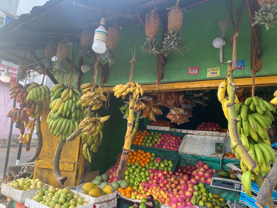 스리랑카 시골마을에서 장보기