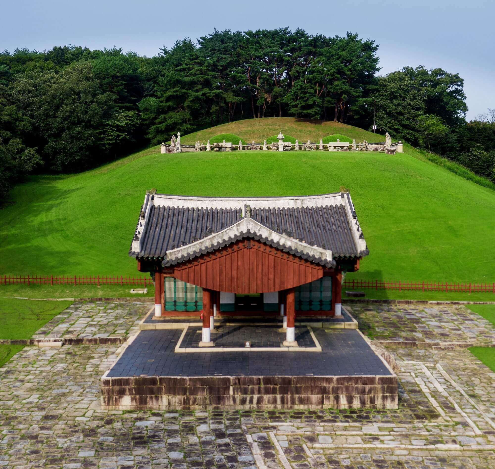 선조&amp;#44; 임진왜란 속에서 드러난 그의 진짜 리더십은?