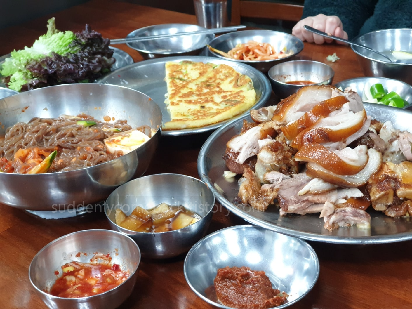 평안도-족발-맛집-막국수