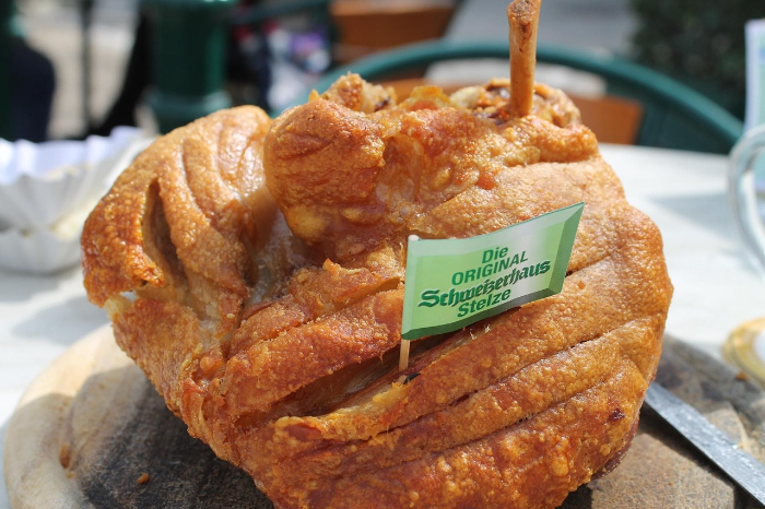 뮌헨 슈바아네 학센