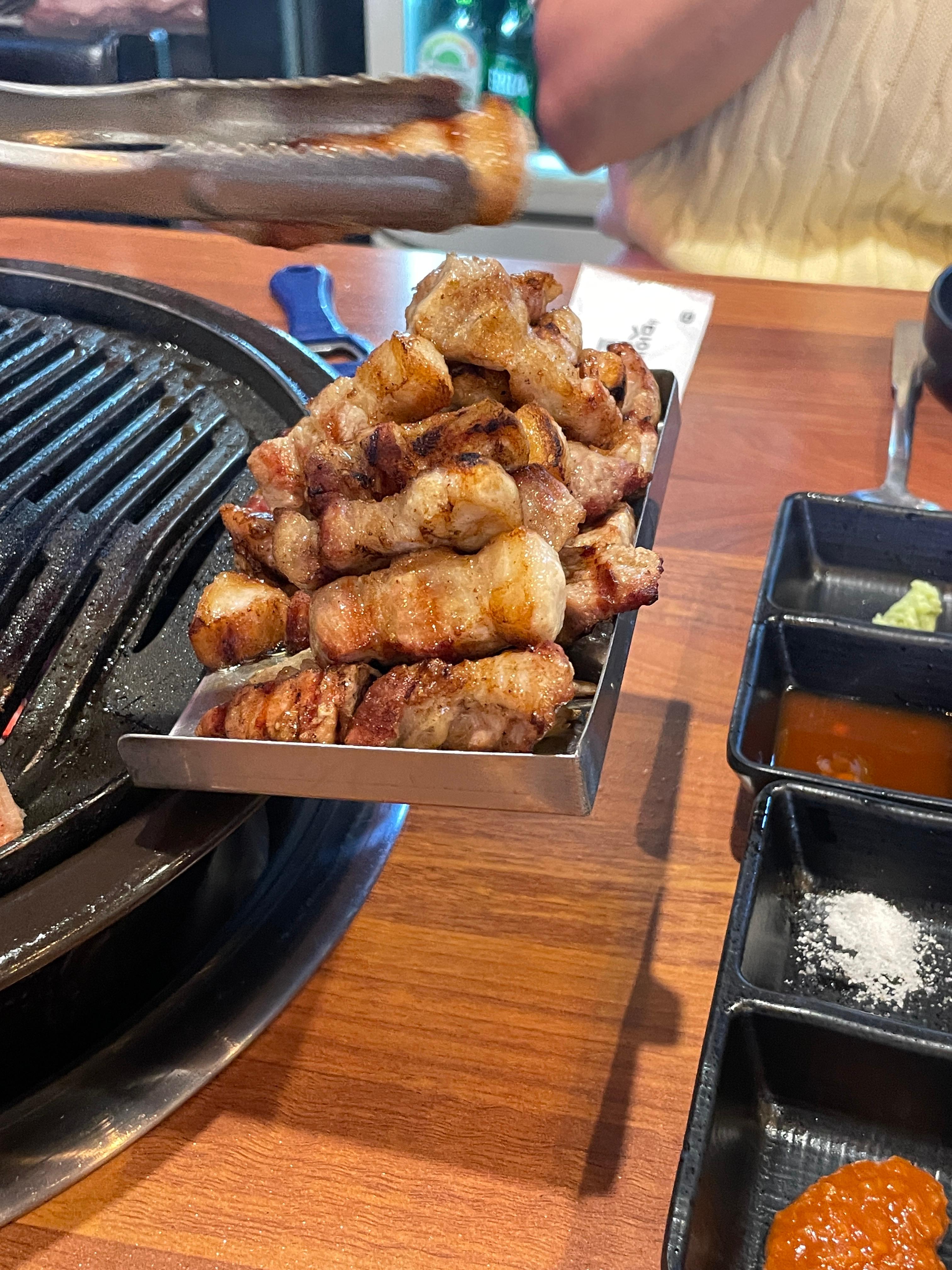 육태기 구워주는 고기집