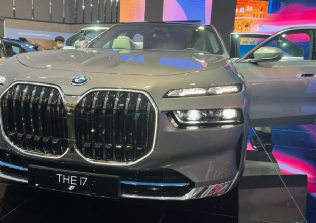 BMW-i7-가격-및-견적