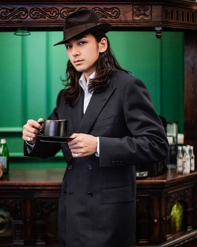 정장입은 김세준