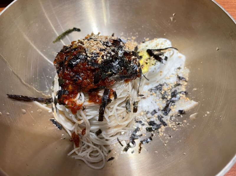 홍천 수육 맛집 연봉 막국수 - 비빔 막국수