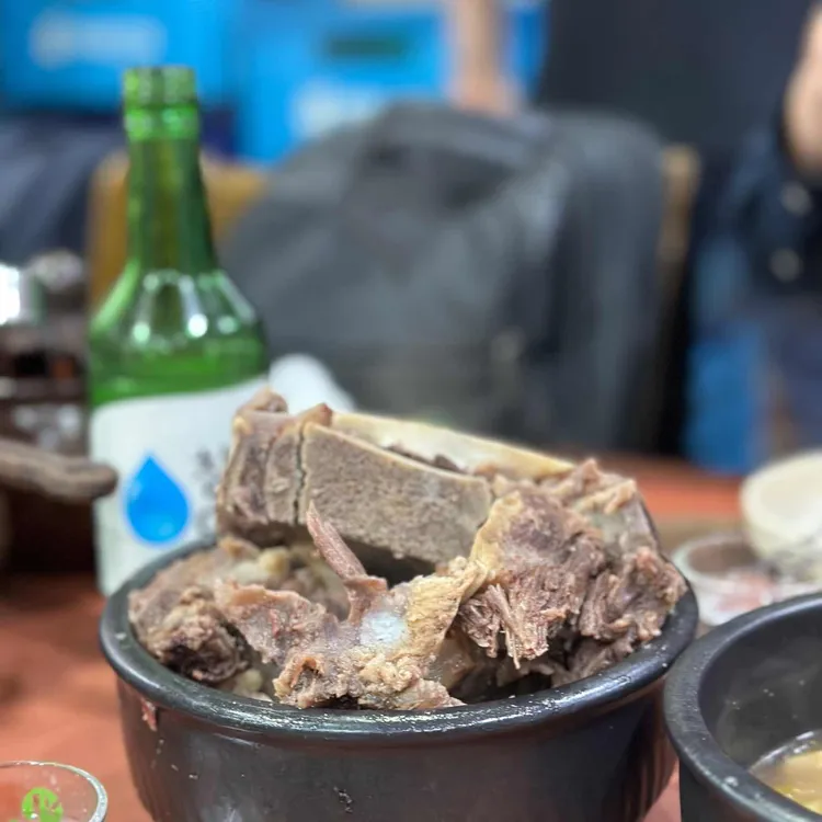 종로 돈의동 꼬리찜, 영춘옥