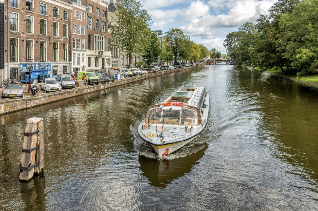 최신 가성비 여행 트렌드 (연령대, 추천지, 2025년)