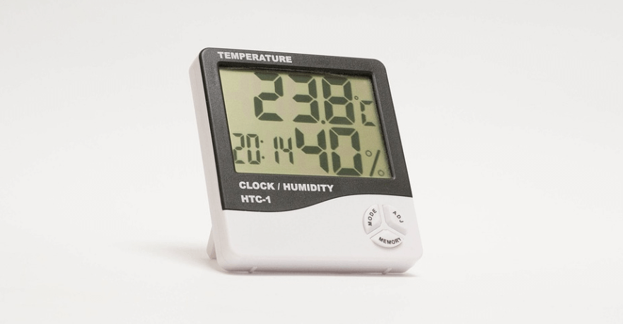 습도계가 놓여 있다