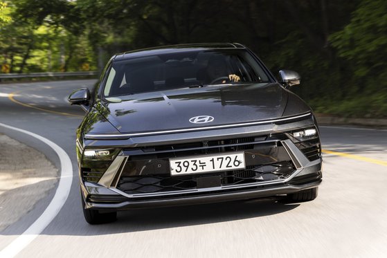 메기 없애고 일자눈썹 된 쏘나타