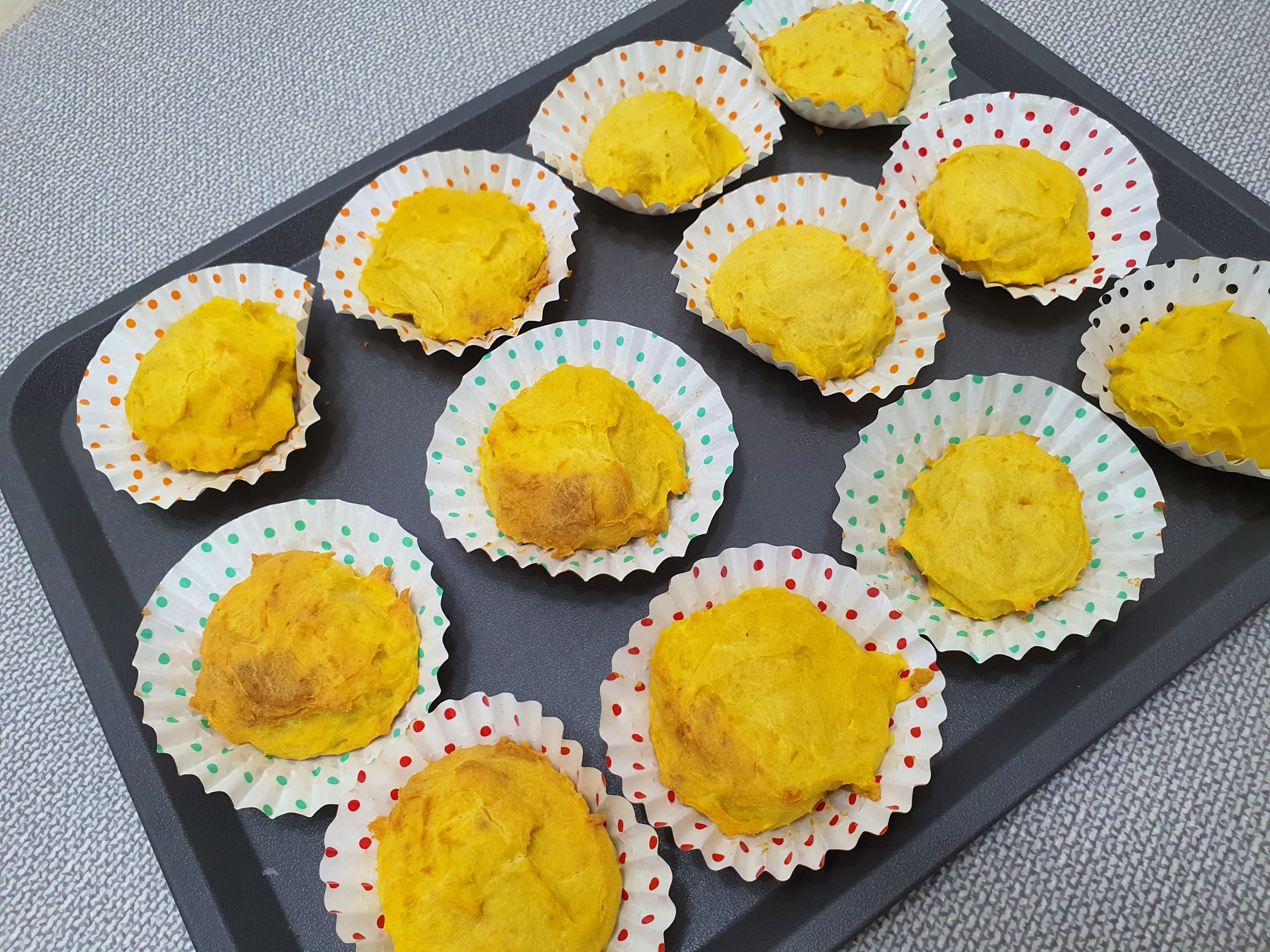 완성된 컵케이크 빵