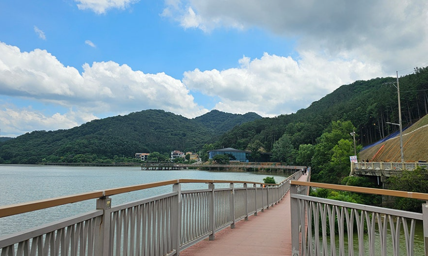 전주 아중호수도서관