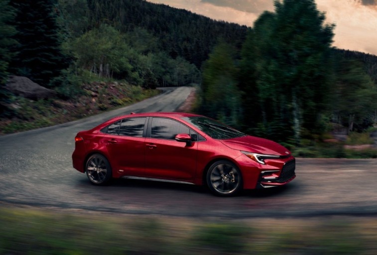 토요타 코롤라 사진