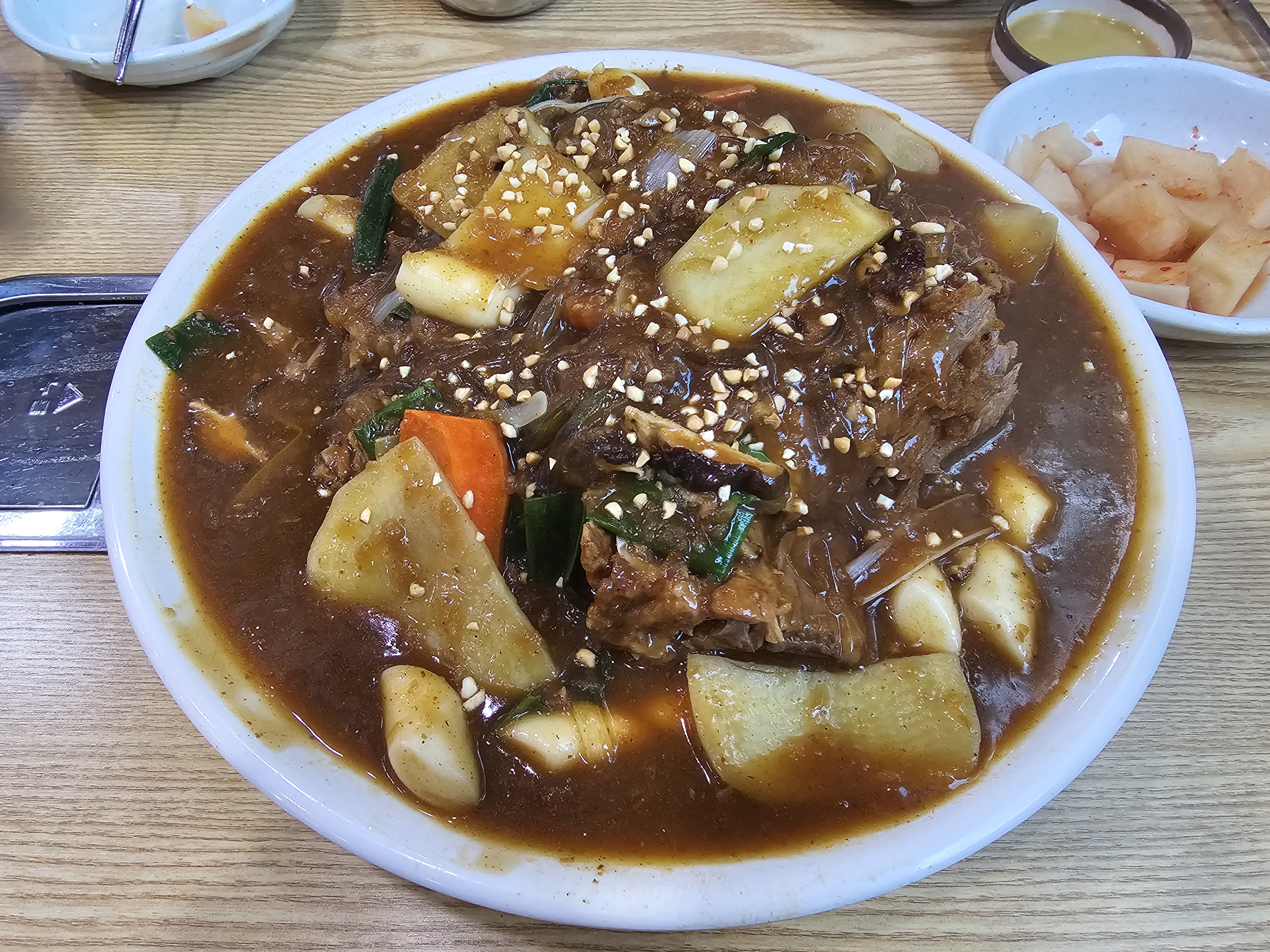 경기도_부천시_원미동_청기와뼈다귀해장국_뼈찜(소)