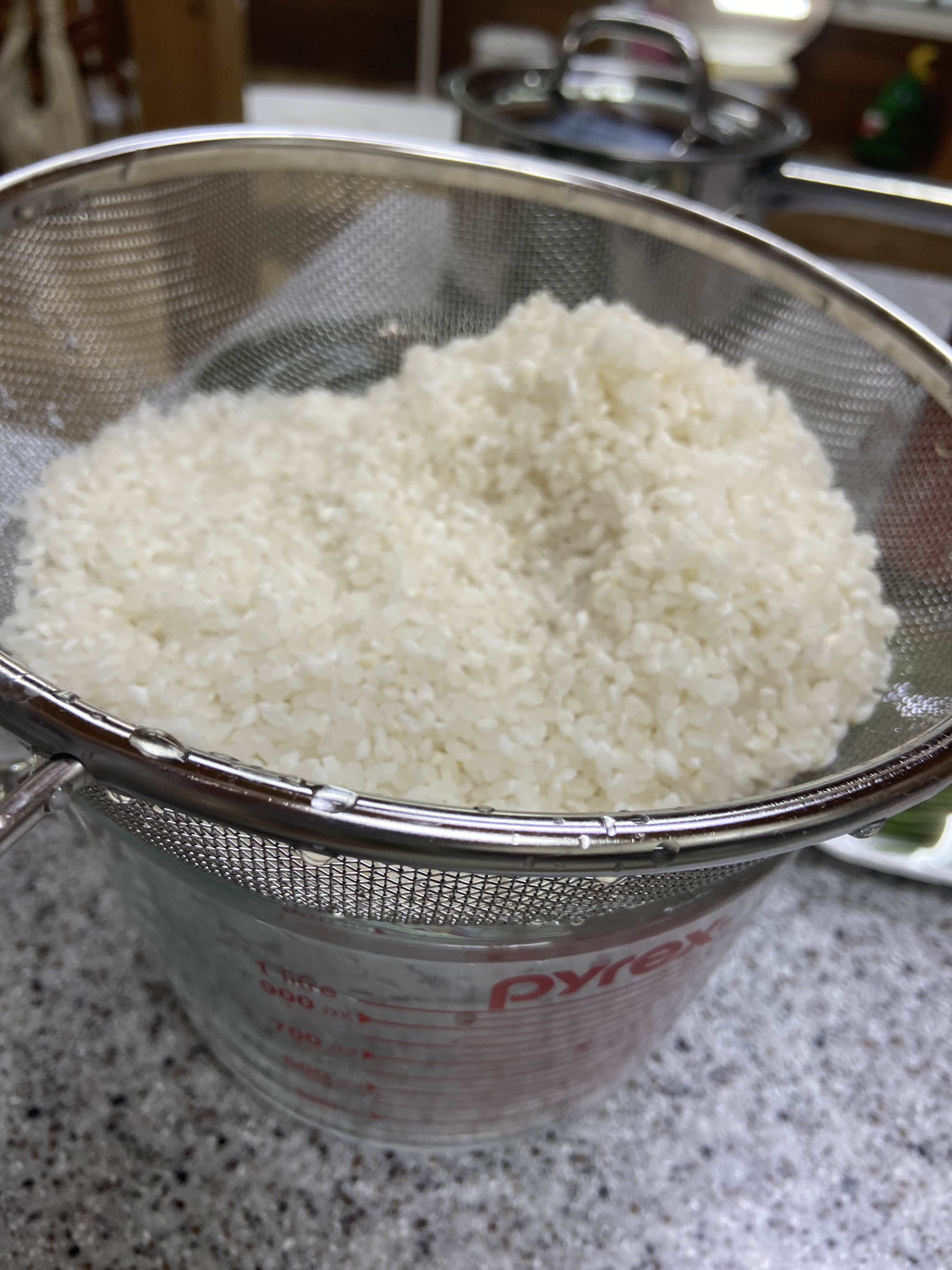 버섯고기소보로 솥밥