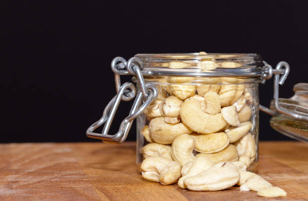 캐슈넛 효능&amp;#44; 칼로리&amp;#44; 부작용&amp;#44; 보관방법. 캐슈넛은 맛과 영양성을 모두 갖춘 건강한 견과류로&amp;#44; 다양한 효능을 가지고 있습니다. 칼로리와 효능&amp;#44; 부작용&amp;#44; 보관방법까지 참고하시기 바랍니다. 