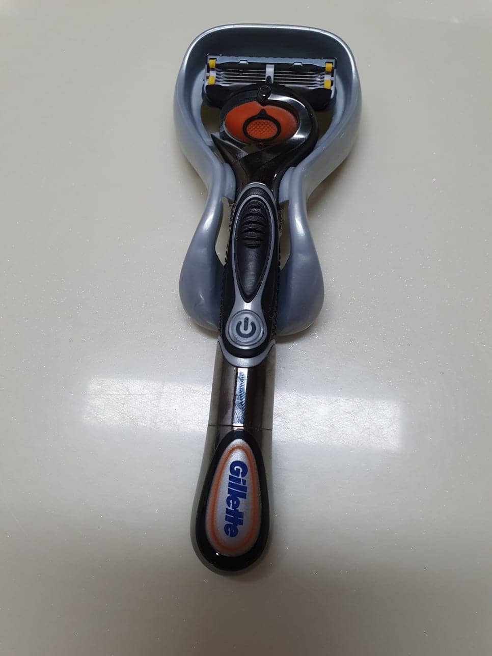 질레트 프로쉴드 옐로우