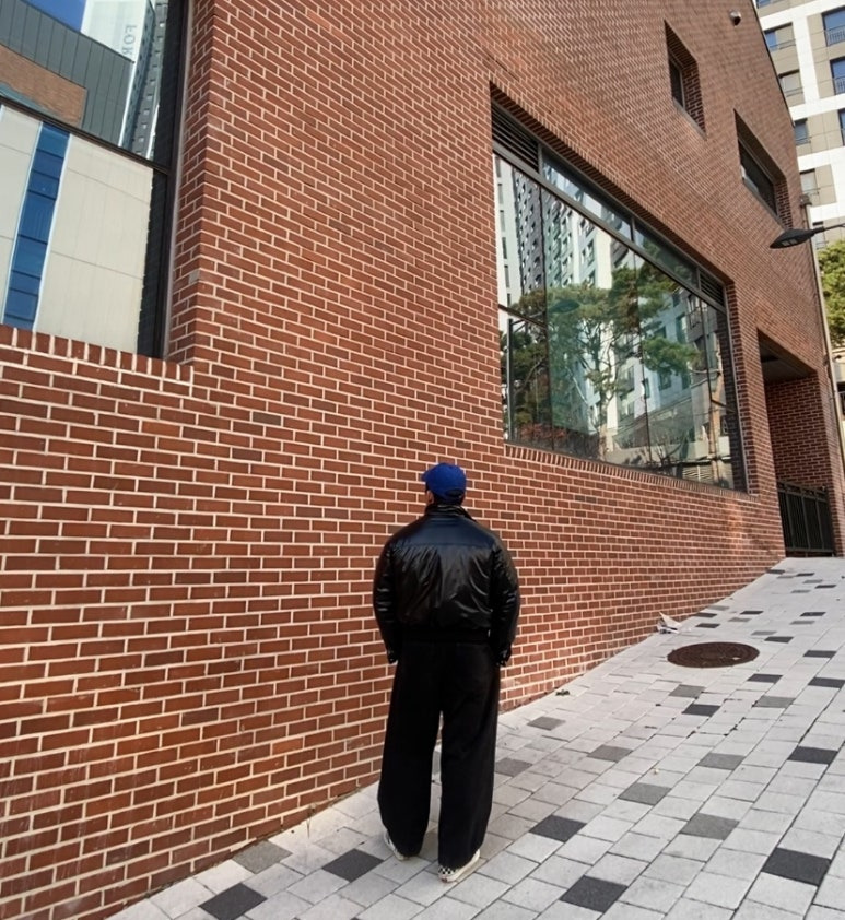 데일리룩(2024. 11. 24.)오픈에티튜드 빈티지 모자 볼캡, 마뗑킴 matin kim 남자패딩 숏패딩 유광패딩 남자점퍼, 무신사스탠다드 데님 와이드 벌룬 팬츠, 반스 체커보드