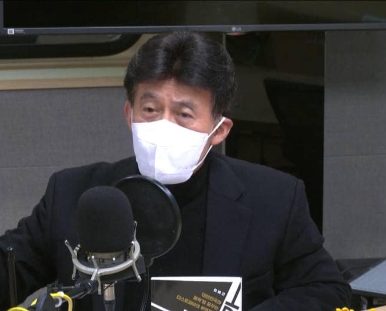 최배근 마스크