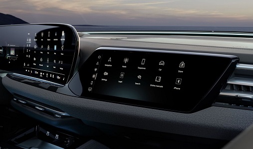 아우디 A5 e-하이브리드 대시보드