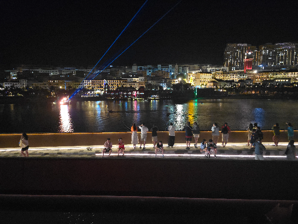 심포니오브더씨-관람객들