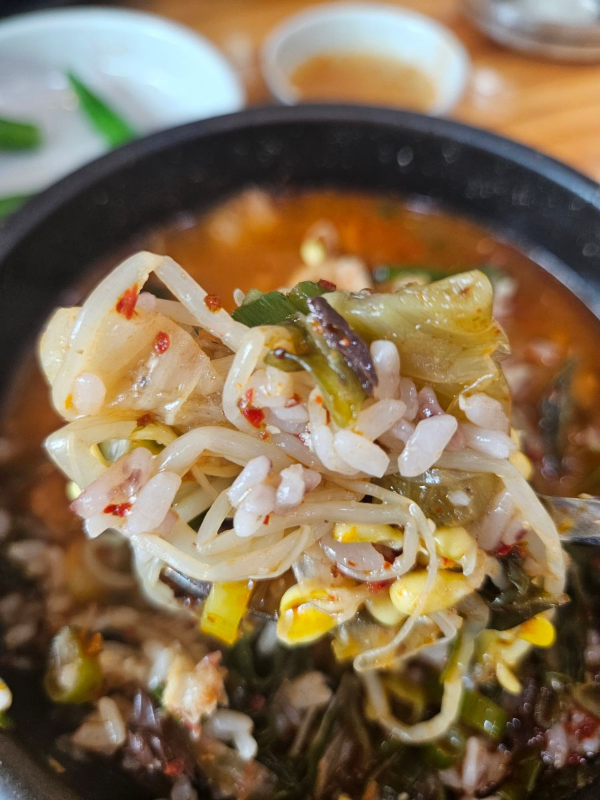 내장탕 밥 한숟갈