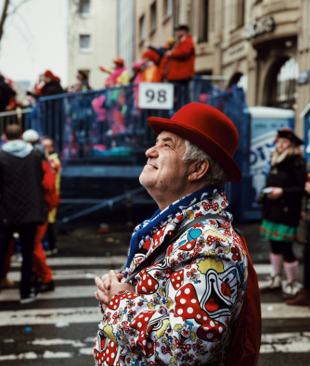 노화와 패션의 관계 나이 들수록 스타일은 진화하는가