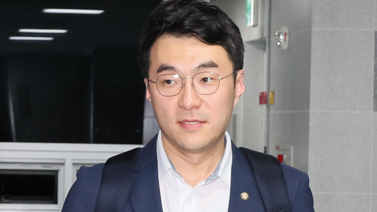 김남국 하늘서 떨어진 돈 없어…상임위 도중 거래는 확인 중