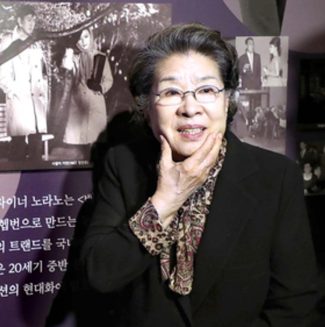 엄앵란 나이