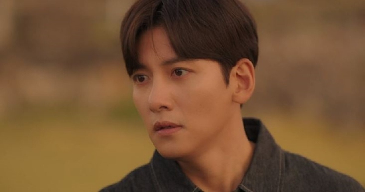 지창욱