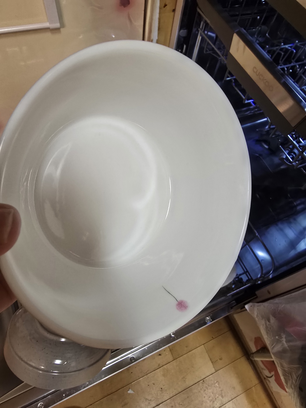 세척 후 그릇들 모습 이미지