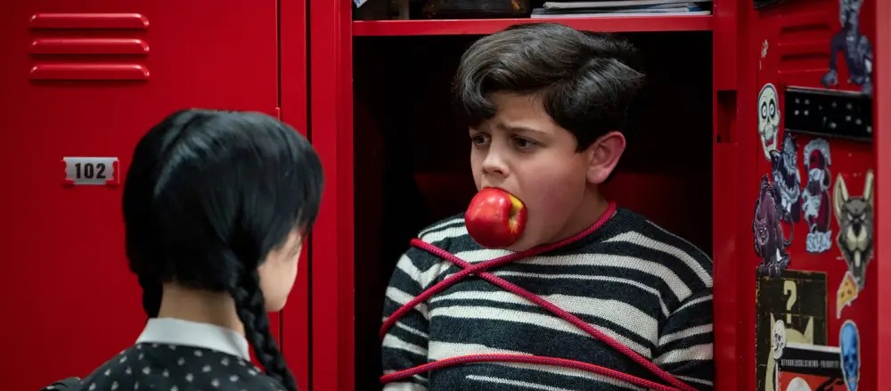 퍽슬리 아담스 역 / 아이작 오도네즈