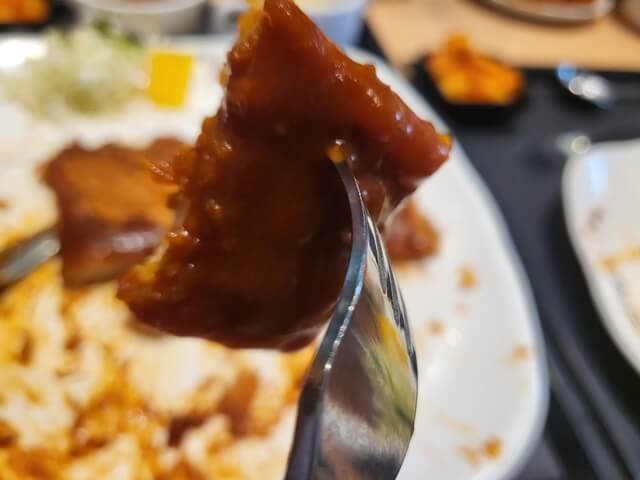 옛날 감성의 돈까스맛&#44; 홍익돈까스