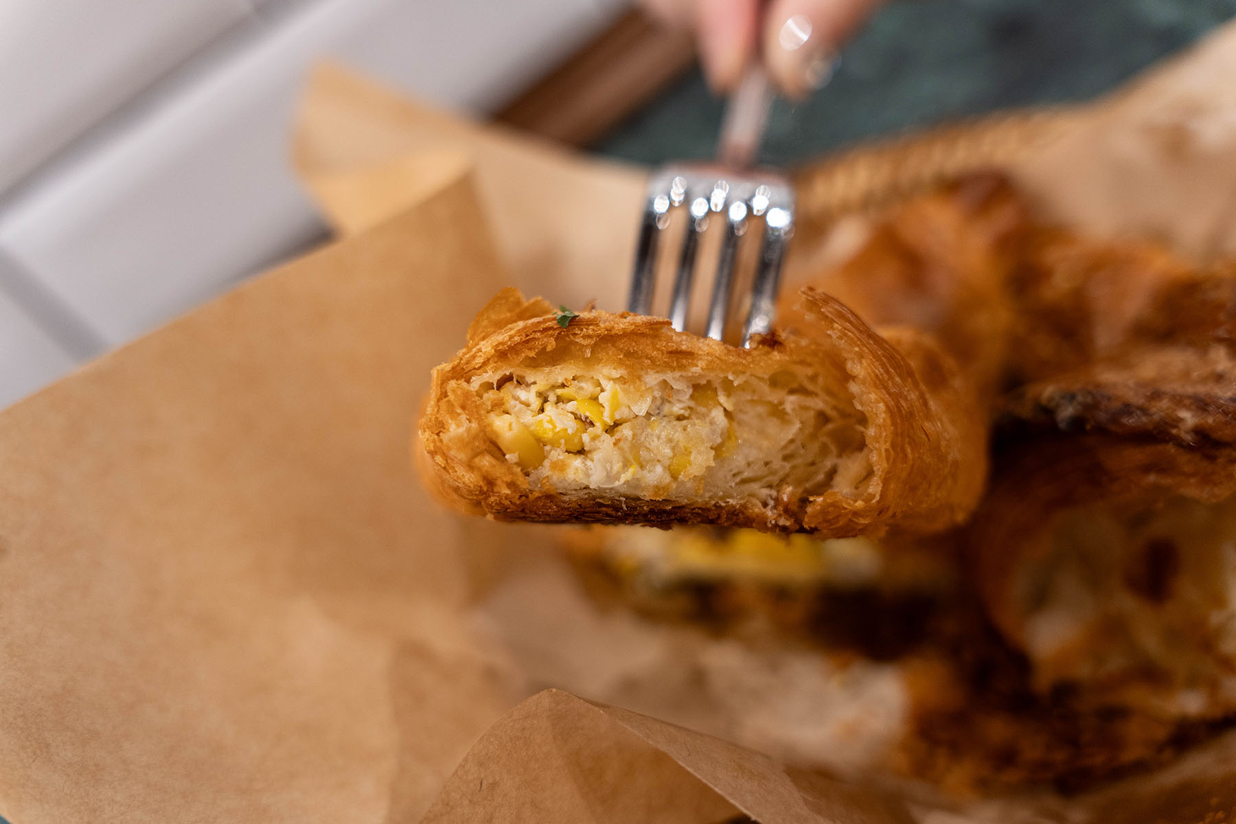 테디뵈르하우스 더현대서울점 콘에그 크루아상