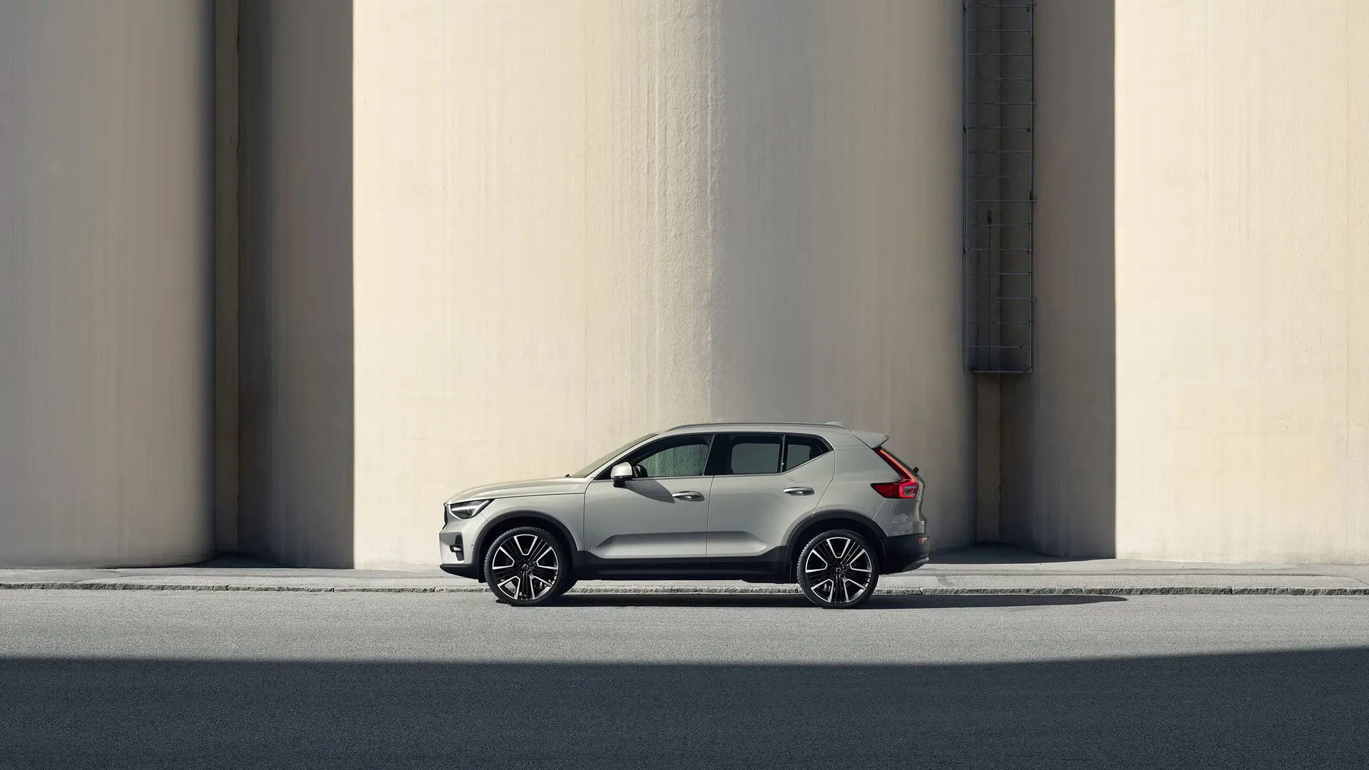 볼보 XC40 이미지