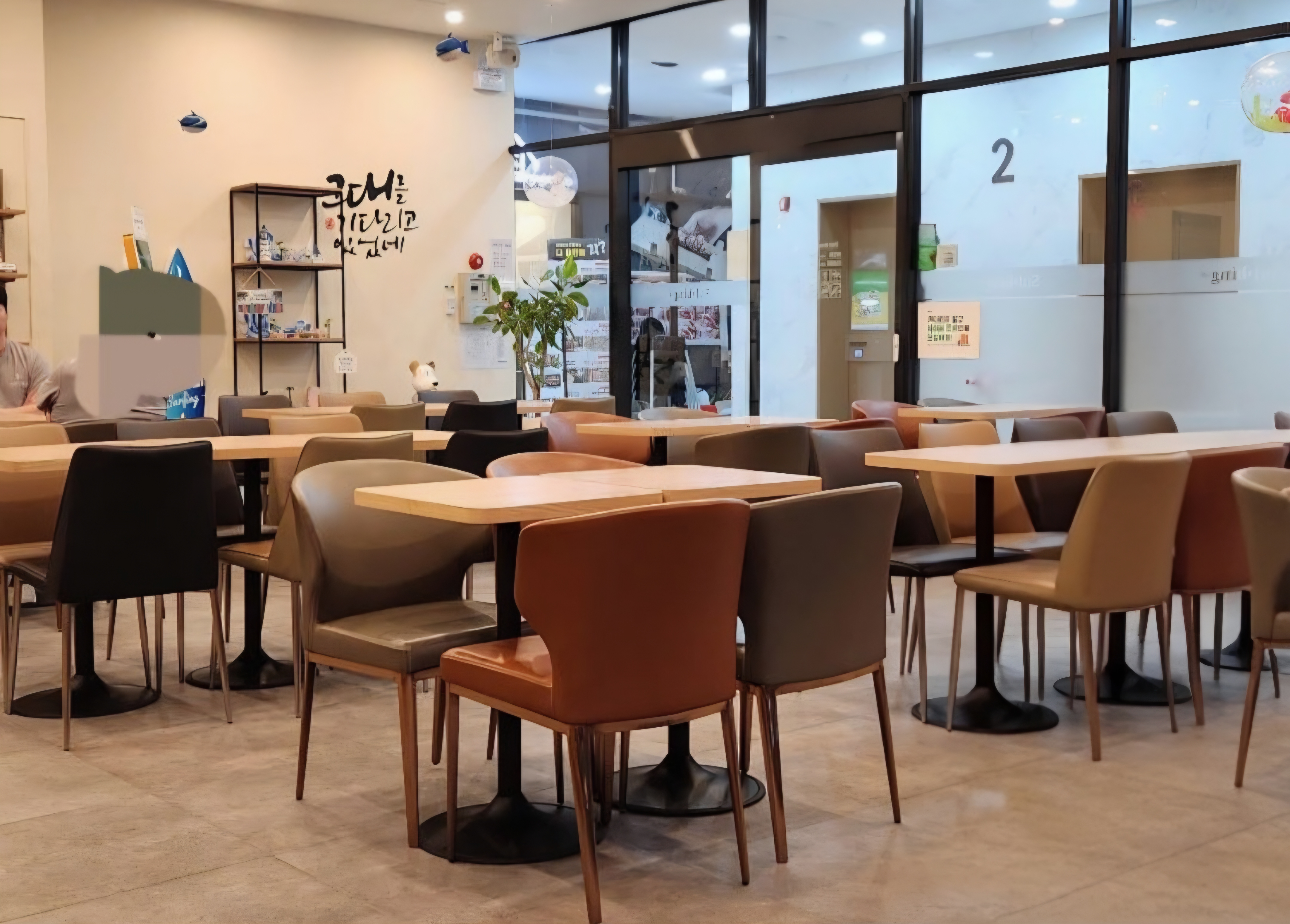 설빙 수원능실점 내부 좌석