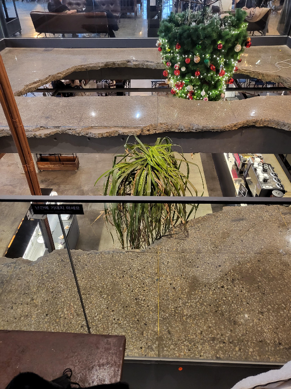 카페 캠프통 압구정