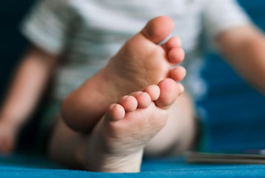 발톱-무좀-증상-생기는-원인-치료-1