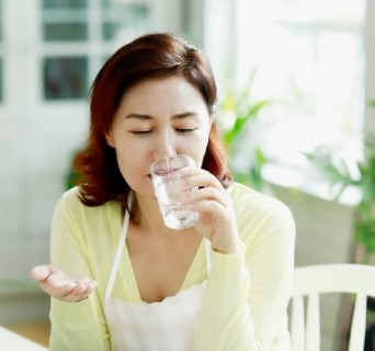 여성 갱년기 관리, 유산균부터 시작해요|호르몬 변화 잡는 방법