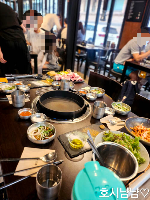 상암일미락 고기 나오기 전 기본 세팅 모습