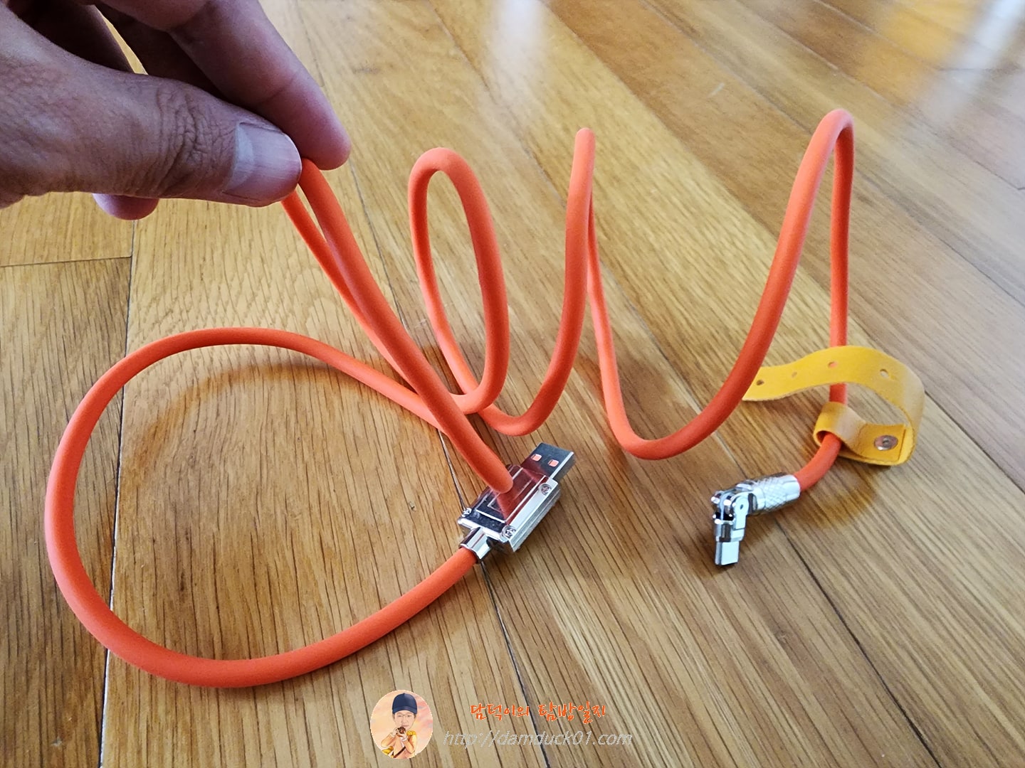 180 회전 초고속 충전 라인&amp;#44; 화웨이&amp;#44; 삼성 밀레 굵고 긴 실리콘&amp;#44; C타입 데이터 라인&amp;#44; 120W&amp;#44; 6A