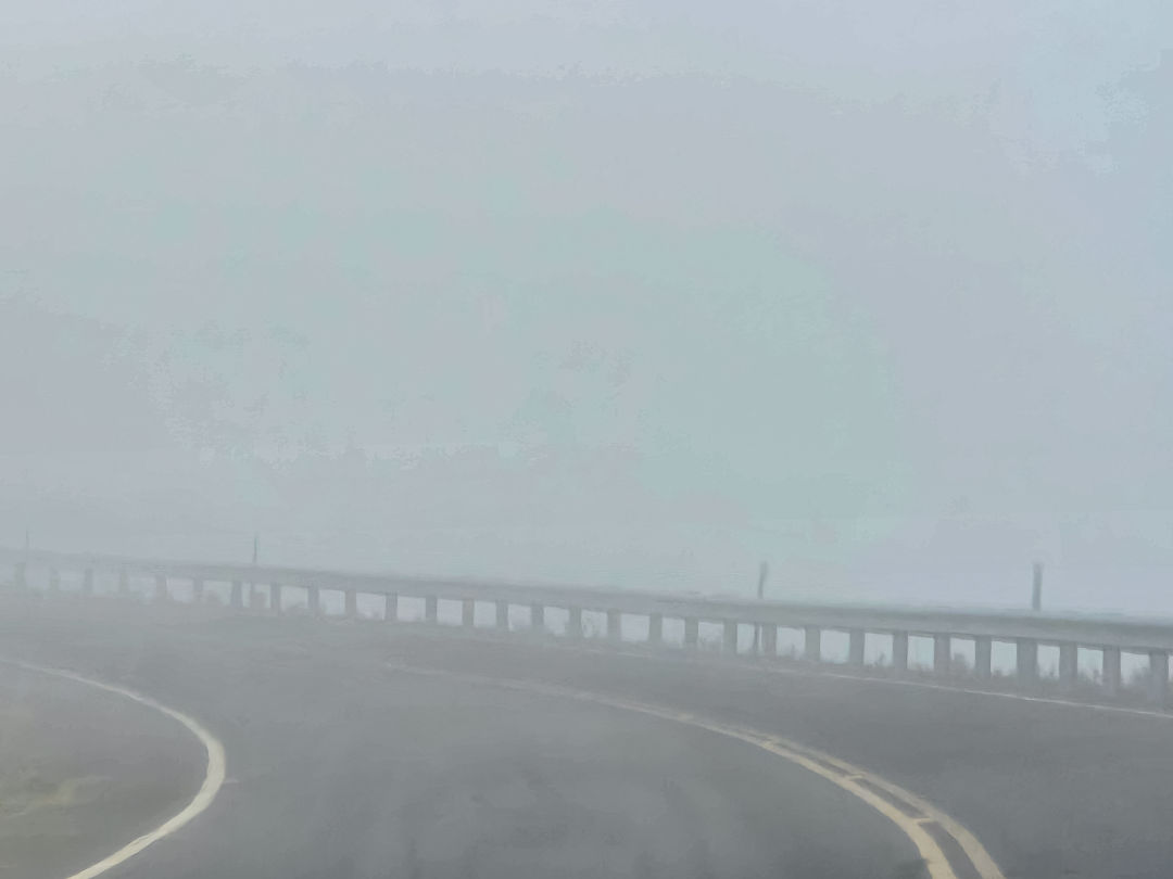 마우나케아 천문대 구름속