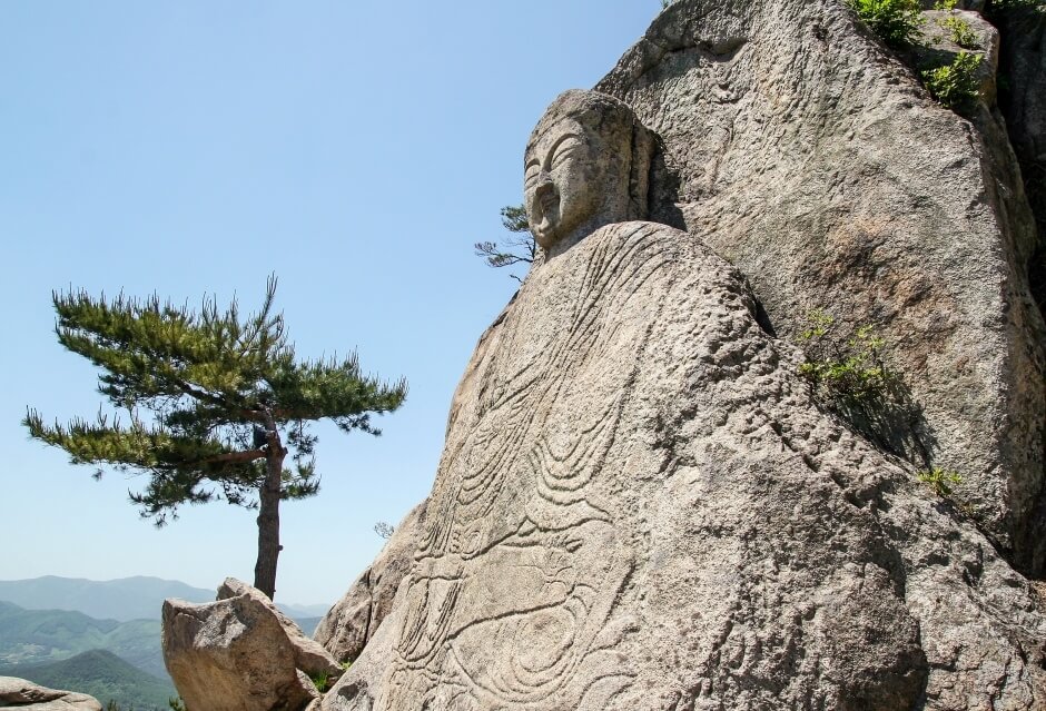남산-화강암