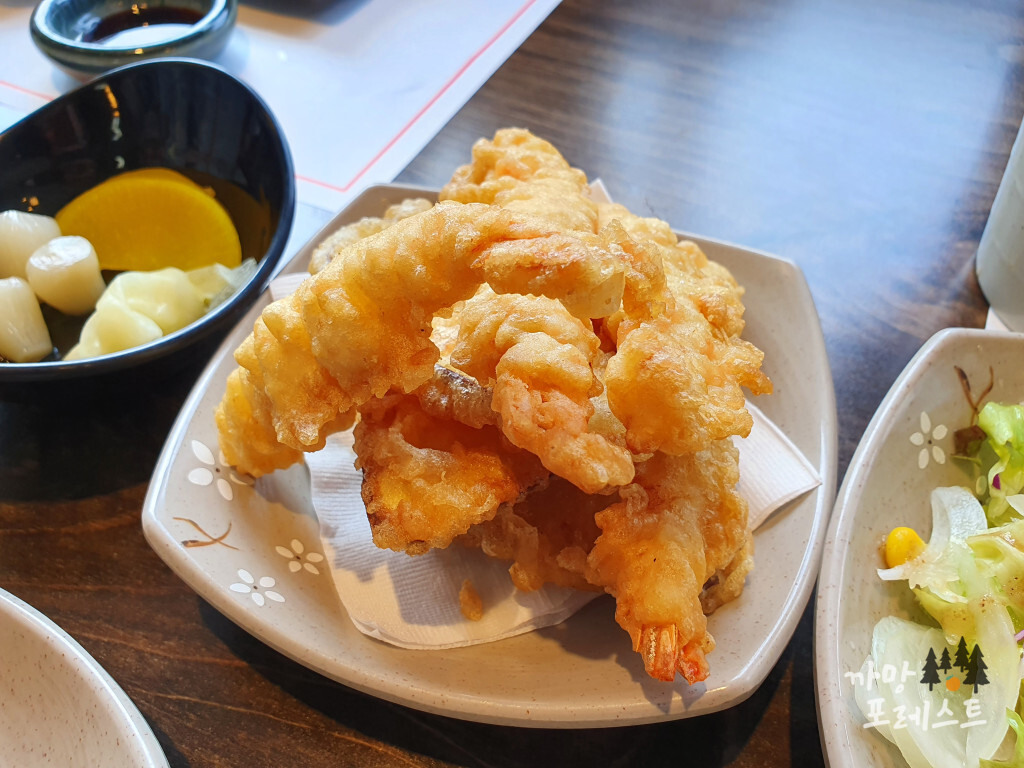 기꾸초밥 튀김반찬