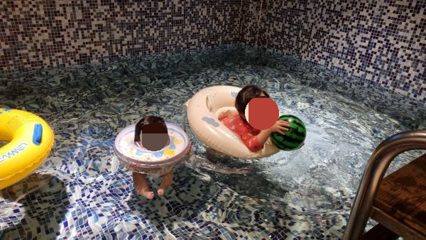 수영장