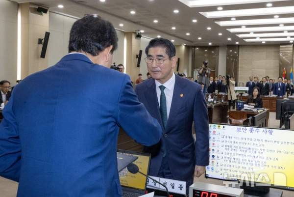 김용현 국방부장관 비상계엄령 건의