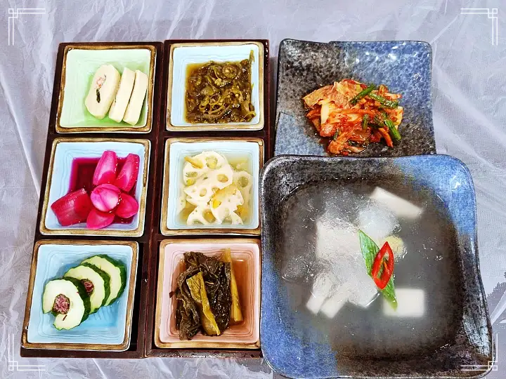 식객 허영만 백반기행 붉은대게 문희경 편 대게 게짜박이 게살 돌솥 비빔밥 비빔만두 누룽지밥 솥밥 울진 맛집 소개